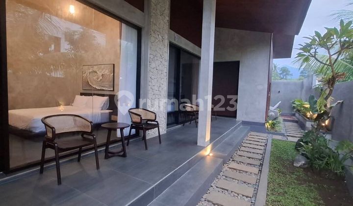 Modern Villa with Hill Views & Rice Field Stretches in North Bali