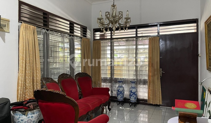 Rumah Nyaman dan Asri Dijual Jalan Tebet Barat Jakarta Selatan 2