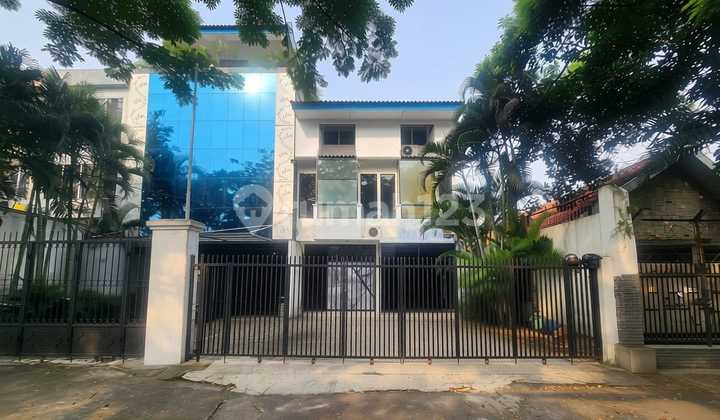 For Sale: 3-Story Shop-House, Strategic Location on Tebet Barat Dalam Raya For Sale: 3-Story Shop-House, Strategic Location on Tebet Barat Dalam Raya