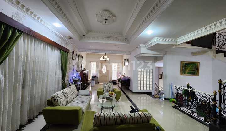 Rumah Mewah Harga Affodable 3 Lantai Jatinegara Baru Jaktim