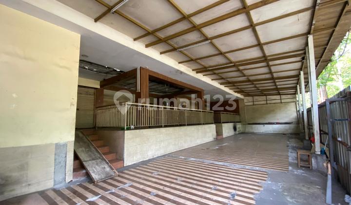 Rumah Lama Sangat Cocok Untuk Tempat Usaha di Depan Ecopark Tebet 2