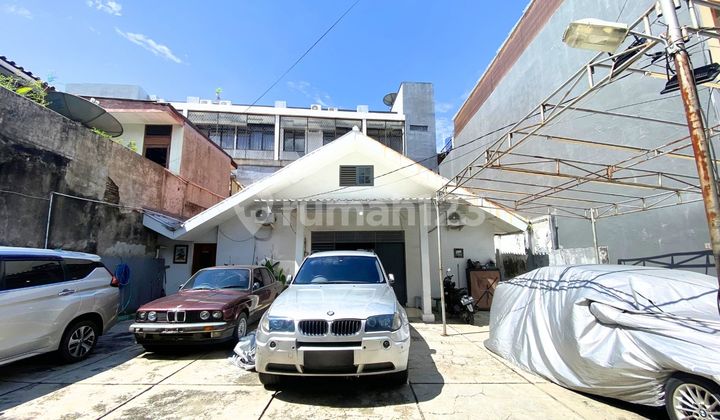 Rumah Hitung Tanah Lokasi Strategis Akses 2 Mobil di Tebet 2