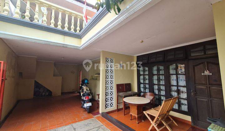 Rumah SHM Lokasi Privat di Menteng Dalam, Jakarta Selatan 2