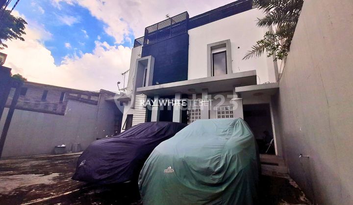 Rumah Kos Lokasi Pinggir Jalan Raya Dijual Cepat di Tebet, Jaksel