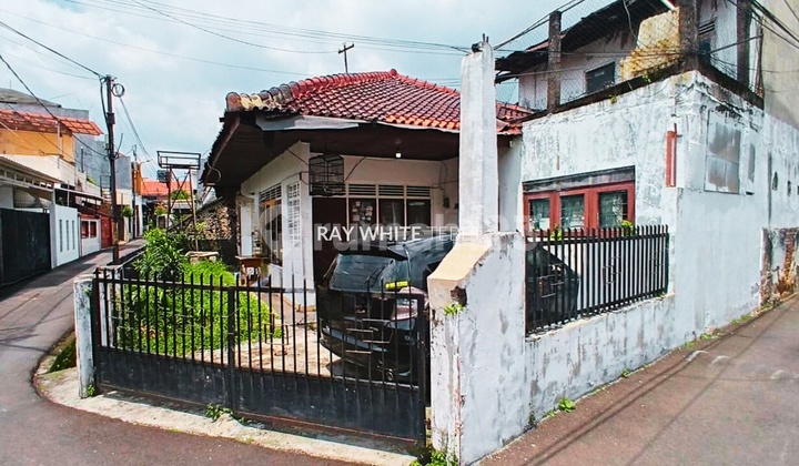 Rumah Lama Hitung Tanah di Tebet - Renovasi atau Bangun Baru 2