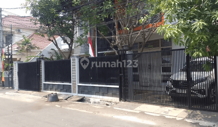 Rumah Bagus 2 Lantai di Tebet Timur Dalam Jakarta Selatan 1