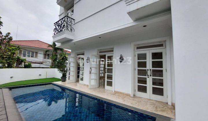 Rumah Modern Rasa Villa di Ampera Jakarta Selatan 2