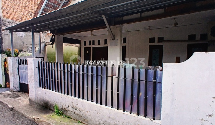 Dijual Rumah Hitung Tanah di Asem Baris, Kebon Baru - Tebet, Jakarta Selatan