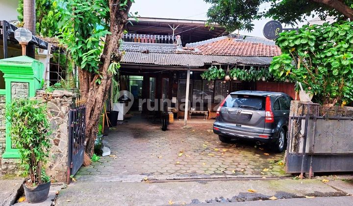 Rumah 2 Tingkat SHM Cocok untuk Kos-kosan di Tebet, Jaksel 1