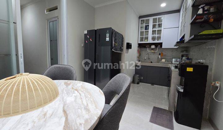 Rumah Asri di Area Premium Tebet, Lokasi Depan Taman, Furnished, Bangunan Baru Selesai Renovasi 2