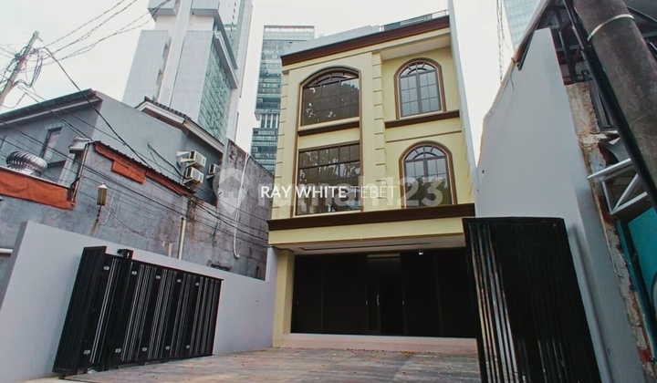 For Rent: 3.5-Storey Shophouse Facing Satrio Street - Setiabudi, South Jakarta 2