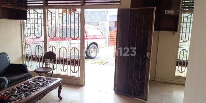 2-Story House in Kelingkit, Menteng Dalam, South Jakarta 2