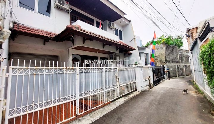 Rumah 5KT Siap Huni - SHM, Luas 135 m2 di Tebet Jaksel Rumah 5KT Siap Huni - SHM, Luas 135 m2 di Tebet Jaksel