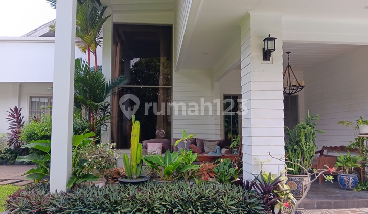 Rumah Mewah di Pejaten Barat, Jakarta Selatan
