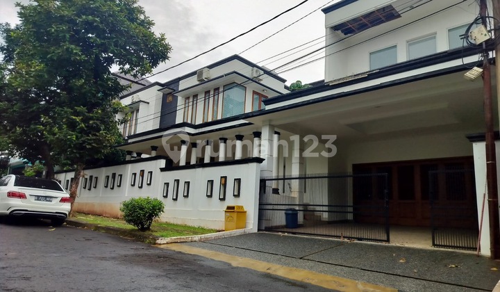 Dijual Rumah Mewah Furnished & Siap Huni di Kawasan Eksklusif Pesona Khayangan, Margonda