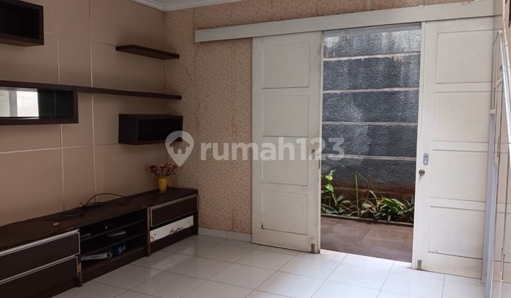 Rumah 2 Lantai Lokasi Strategis Siap Huni di Bintaro Sektor 3 2