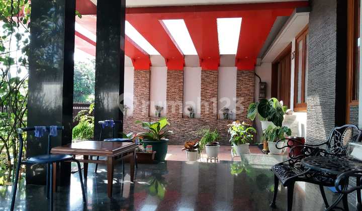 Dijual Rumah Mewah 3 lantai Siap Huni di Rawamangun 2
