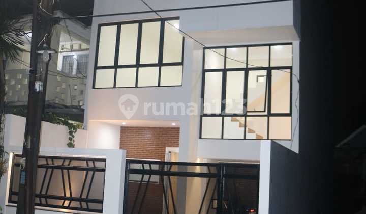 Rumah Siap Huni di Ciputat Dekat Bintaro Exchange Mall Rumah Siap Huni di Ciputat Dekat Bintaro Exchange Mall