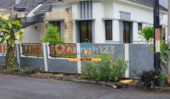 Rumah Bagus Hoek Shm Di Serpong Utara Dalam Cluster 2
