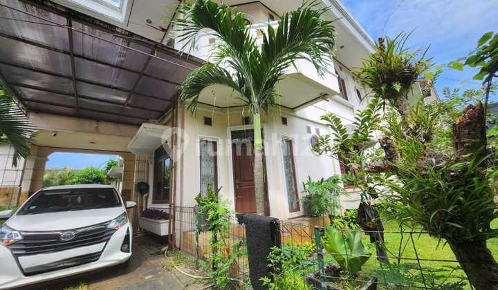 Nice Well-Maintained House SHM Large Yard Near Bintaro Plaza Nice Well-Maintained House SHM Large Yard Near Bintaro Plaza