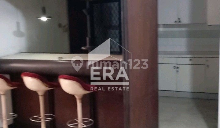 Dijual cepat rumah 2 lt. di Kav. Polri Jelambar Jakarta Barat LT/LB = 254m²/300 m² 2