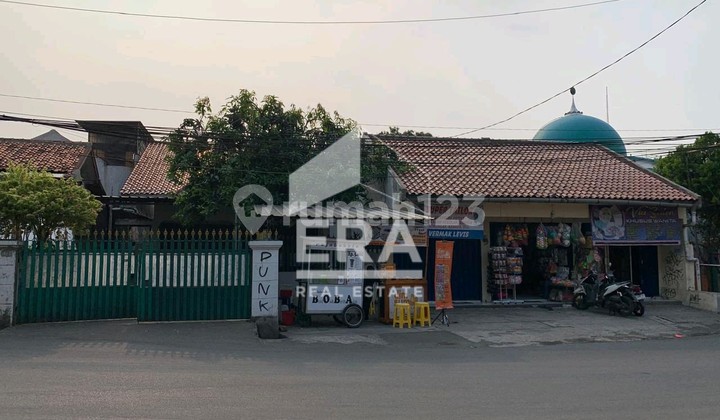 Dijual cepat rumah luas di Ciledug, bonus 3 kios siap pakai Dijual cepat rumah luas di Ciledug, bonus 3 kios siap pakai