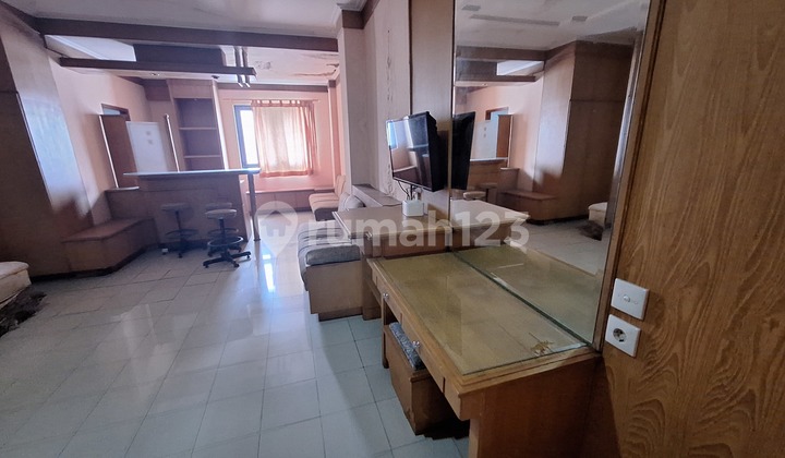 Strategic City Center Hotel at Pasar Pagi. Pancoran, West Jakarta. 2