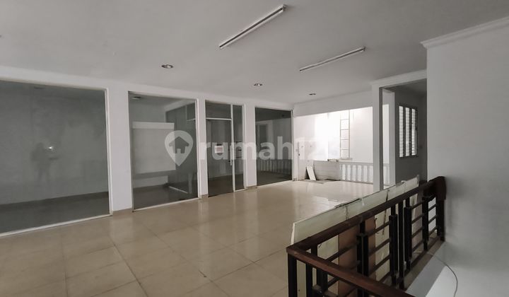 Workspace Dalam Hunianork 2 Lantai dan Depan Jalan Raya.. 2