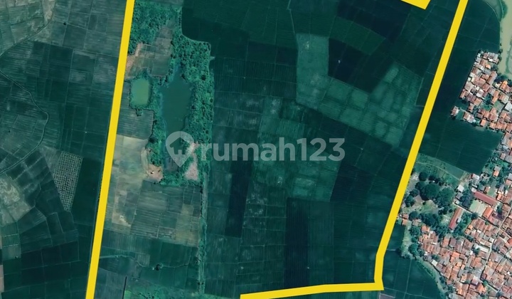 Lahan Kosong Di Area Jalan Raya Dekat Tol Cikampek. Industrial. 2