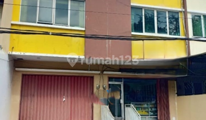 3-Storey Shophouse in Biru Laut BCS Kelapa Gading North Jakarta 3-Storey Shophouse in Biru Laut BCS Kelapa Gading North Jakarta