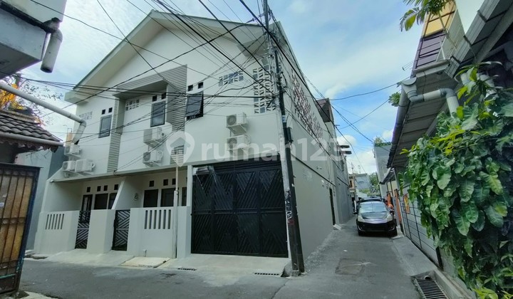 Rumah Rapi Bagus Ex Kos2an 2 Lantai di Tebet Timur Dalam Jakarta Selatan