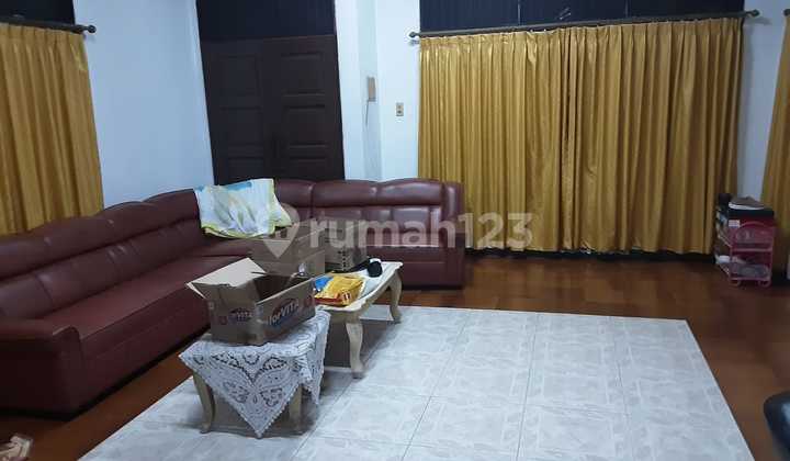 Rumah 2 lantai di kompleks IKIP Duren Sawit Jakarta Timur 1