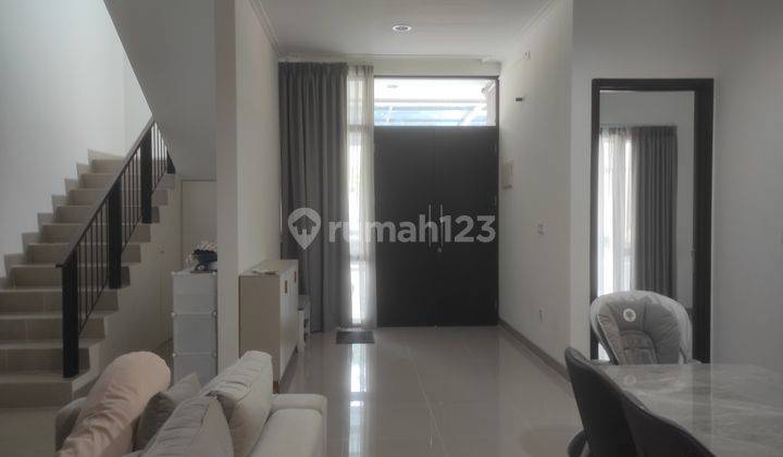 Rumah 2 Lantai Bagus Semi Furnished di Sedayu City Cakung Jakarta Timur 2