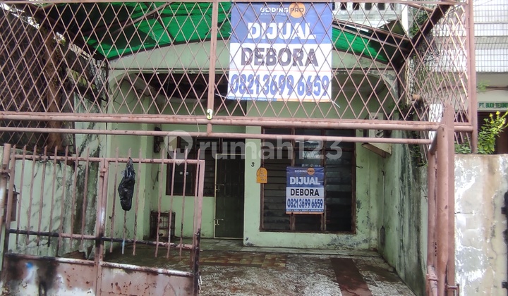 Rumah 2,5 Lantai di Kyai Haji Zainul Arifin Petojo Jakarta Pusat
