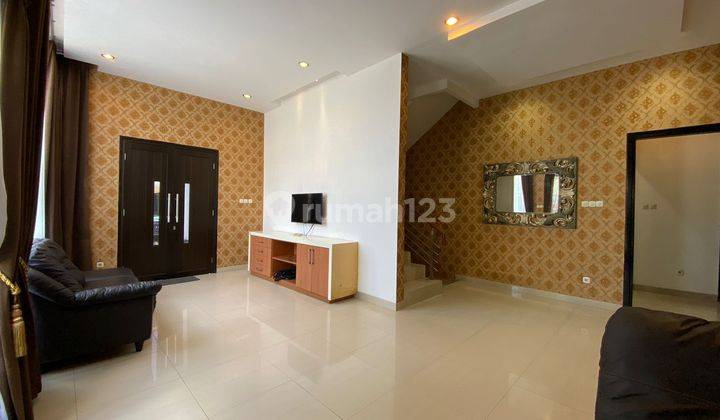 Dijual Rumah 2 Lantai Semi Furnished di The Green Bsd Tangerang 1