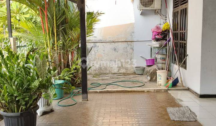 Dijual Secepatnya, Rumah 4 Kamar di Cimone Permai, Kota Tangerang 2