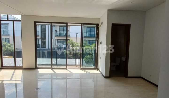 For Rent 3-Story 4-Bedroom House, Zora Kimora Bsd City Tangerang