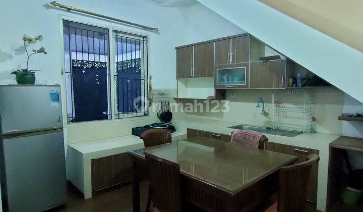 Disewakan Rumah 3 Kamar 2Lt Furnished, Sevilla Bsd City Tangerang 1