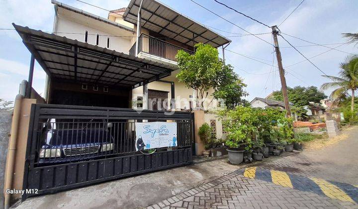 Rumah Besar 2 lantai Lawang 1