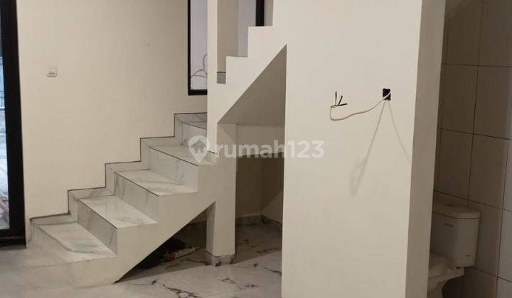 Rumah Rungkut Baru Gress 2 Lantai 3 Kamar Dekat Superindo 2