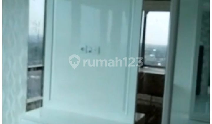 La Riz 2 Bedroom Furnished Connected to Pakuwon Mall Low Floor