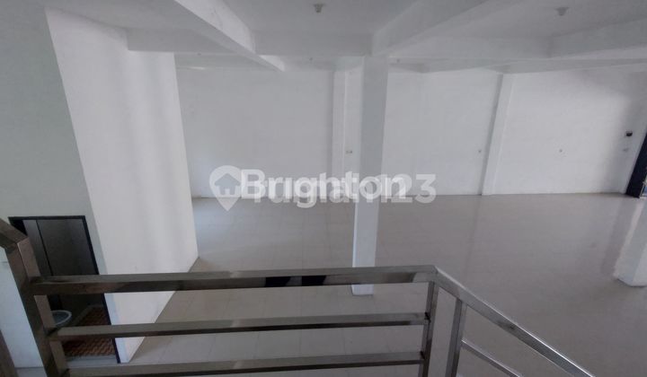 Ruko 2 pintu pinggir jalan  2