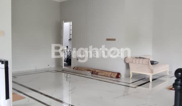 RUMAH MEWAH  DUA LANTAI FULL FURNISHED DI GRAND CITY 2