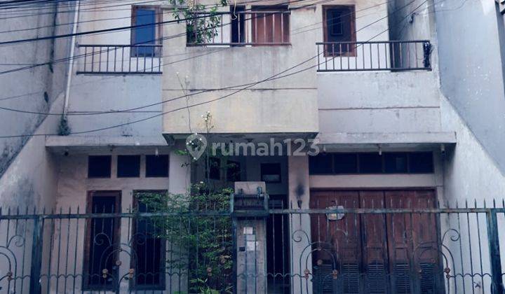 Rumah 2,5 Lantai di Kemurnian Gajah Mada Jakarta Pusat  1