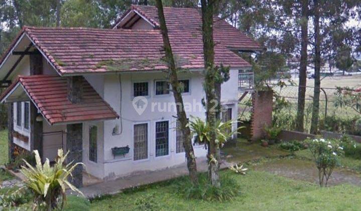 DIJUAL VILLA CANTIK DENGAN LINGKUNGAN NYAMAN DAN ASRI DI VILLA ISTANA BUNGA  PARONGPONG KABUPATEN BANDUNG BARAT 2