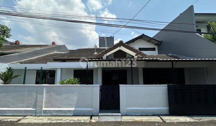 Disewakan Rumah Cantik Terawat 2 Lantai Di Riung Bandung 1