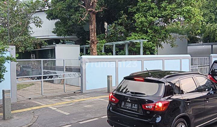 Jual Gedung Kantor 2 lantai di Kemang 2