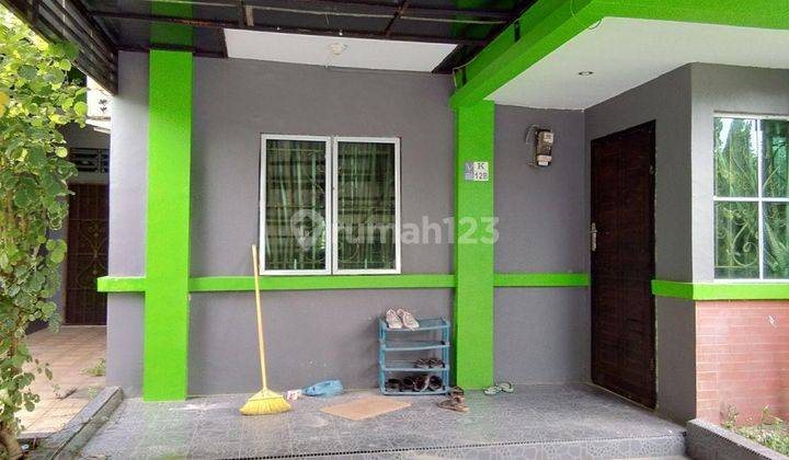 Rumah Furnished Sudah Renovasi di Villa Bukit Indah 160m² Rp65 Juta Tahun 2