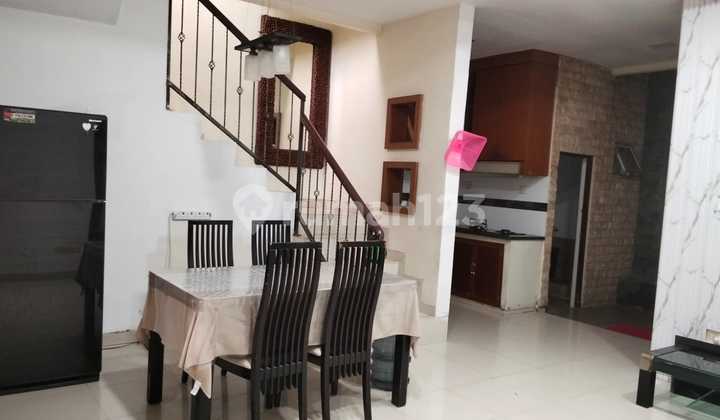 Rumah 2 Lantai Full Furnish di Jantung Kota Batam