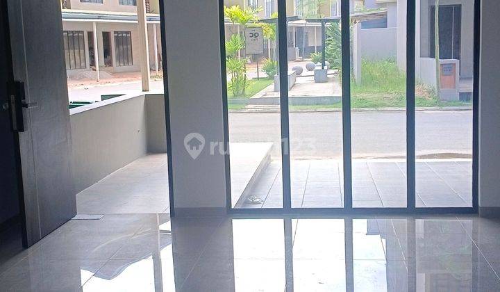 Rumah Baru 3 Lantai Dekat Pusat Kota Batam 2